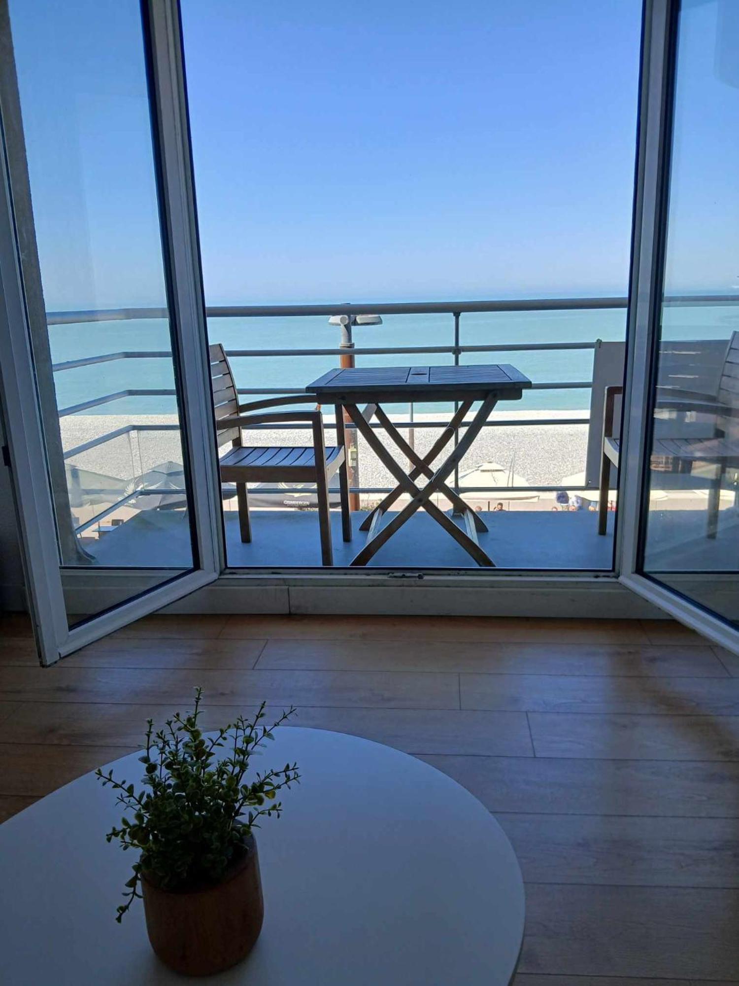 Face A La Mer By Corinne Mers-les-Bains Exterior photo